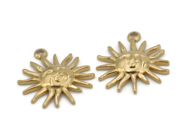 Charm soleil visage – Acier inox doré – Breloque 18 mm à l’unité