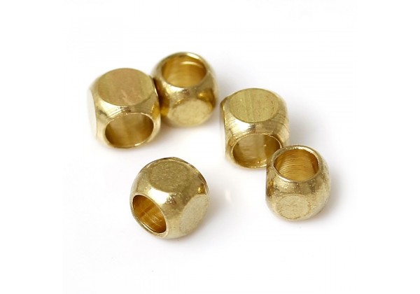 30 Perles Cubes en Métal - 2.5 x 2.5 mm - Trou : 1.5 mm - Couleur Or / Doré